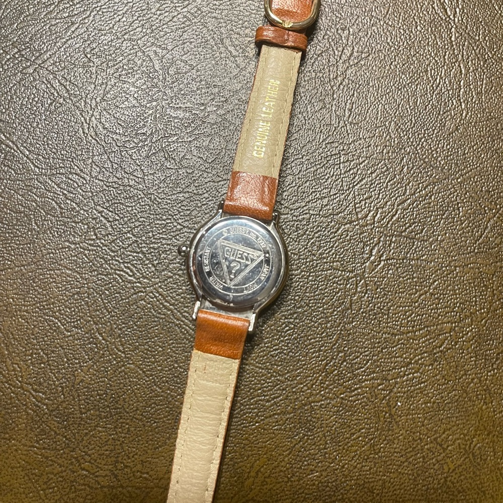 Vintage Guess watch - Picture 4 of 5
